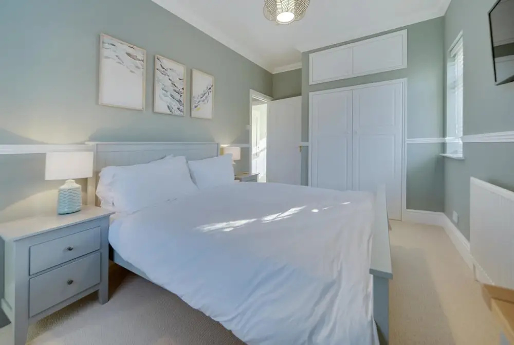 Super 5 Bedroom Family Friendly Retreat Rustington