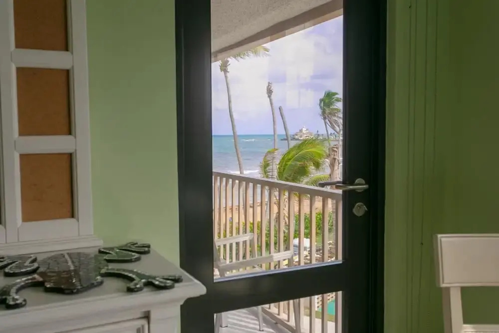 Spectacular Beach View 3-bedroom Villa Bv179