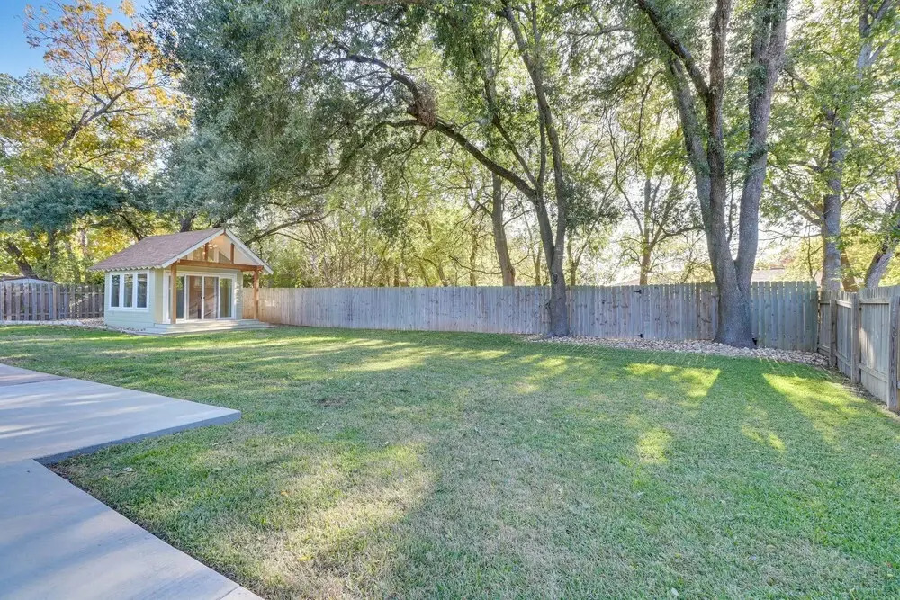 Texas Retreat w/ Patio, Fireplace & Fenced-in Yard