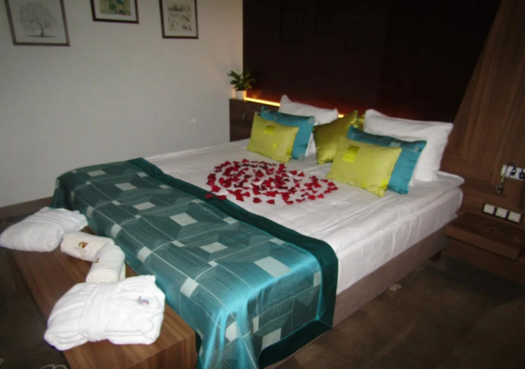 Castellum Hotel Hollókő