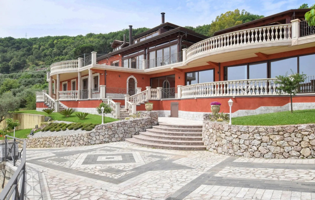 Luxury and affordable villa with private pool and wellness area between Capo d'Orlando and Tindari-Villa Merlo