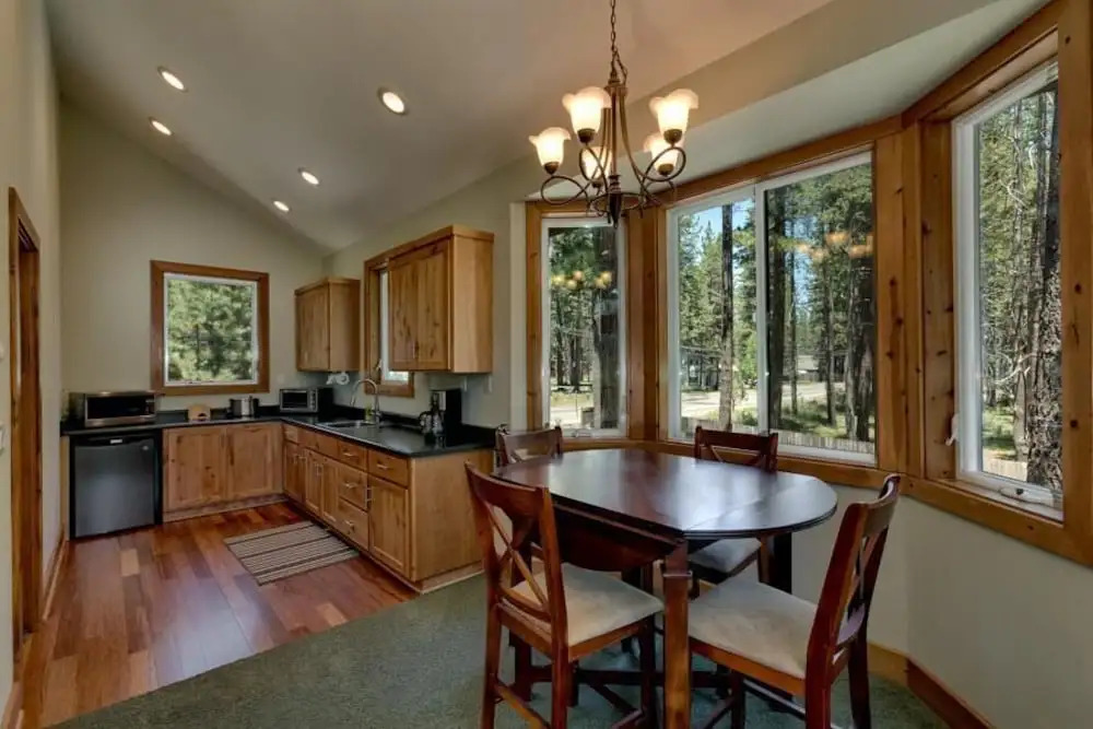 Bijou Lodge 5 Bedrooms 4 Bathrooms Home