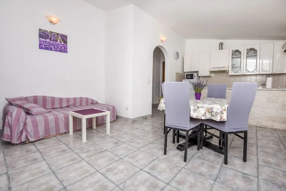 Apartment Karabatic