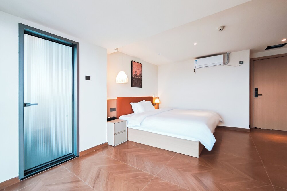 Ritz Star City View Residence Pazhou Exhibition Center and Pazhou Metro Station Branch
