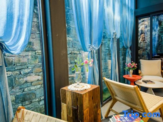 Lanwu X-Space Guesthouse (Huangshan Xixinan Ancient Village Branch)