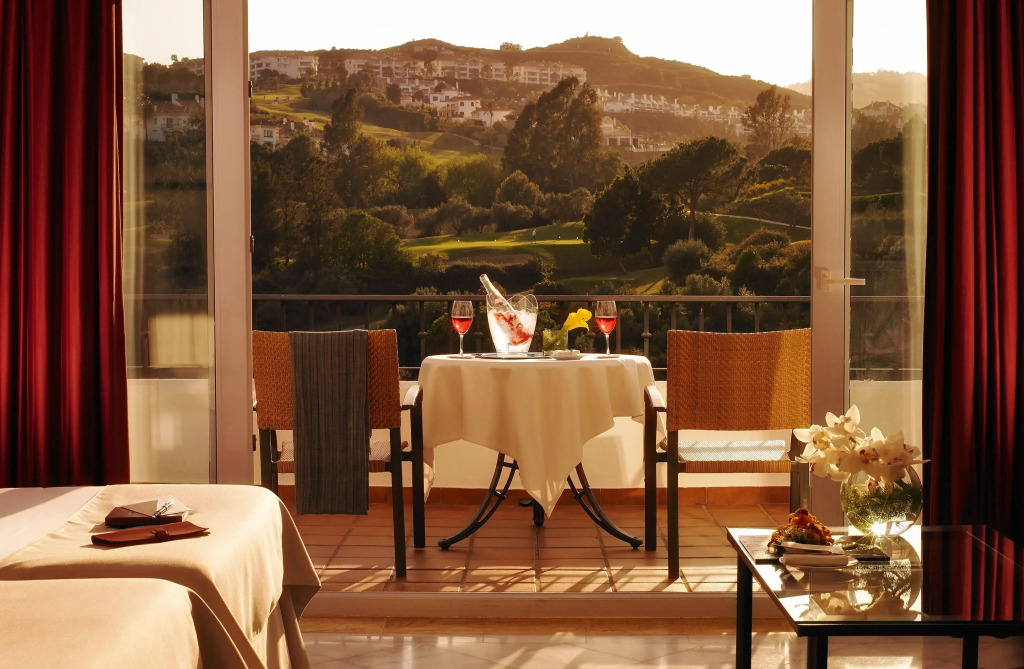 La Cala Resort