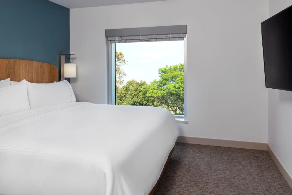 Hawthorn Suites by Wyndham Lowell