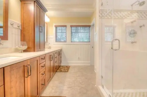 215 Glen Abbey