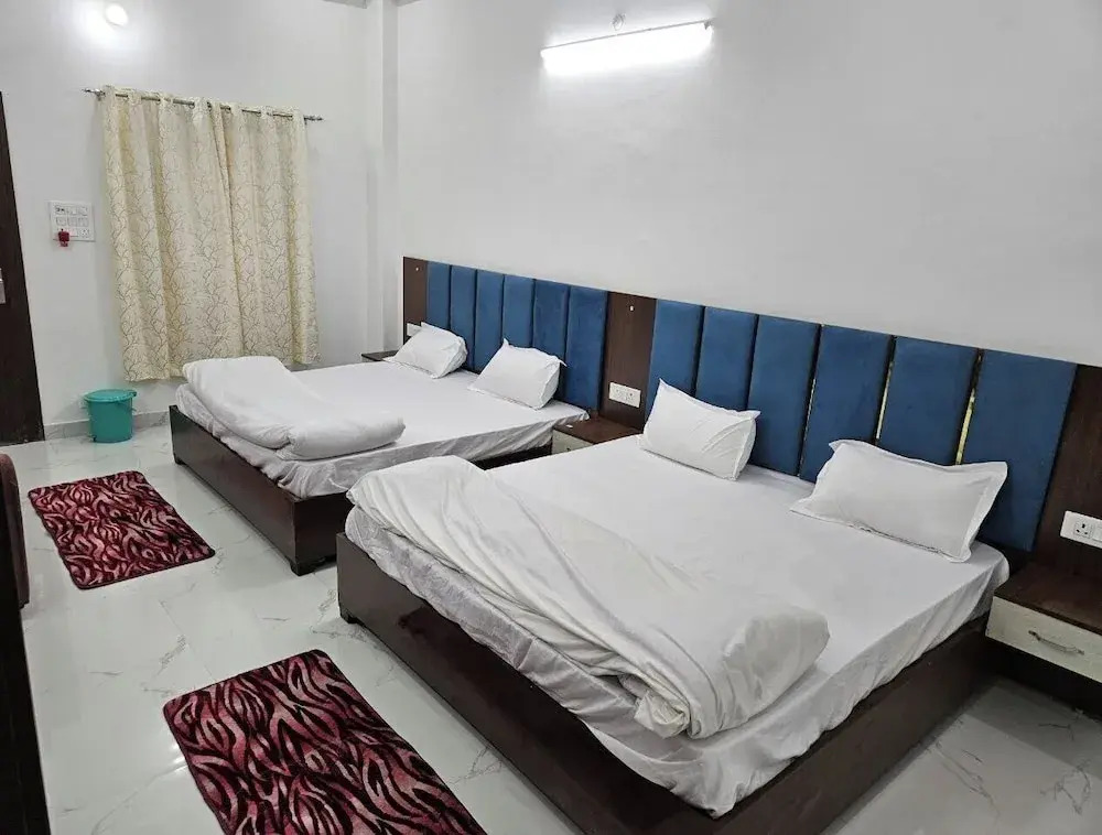 Kharari Inn