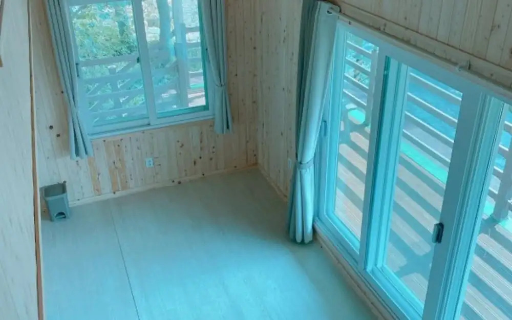Yeosu Banditbul Hwangto Pension