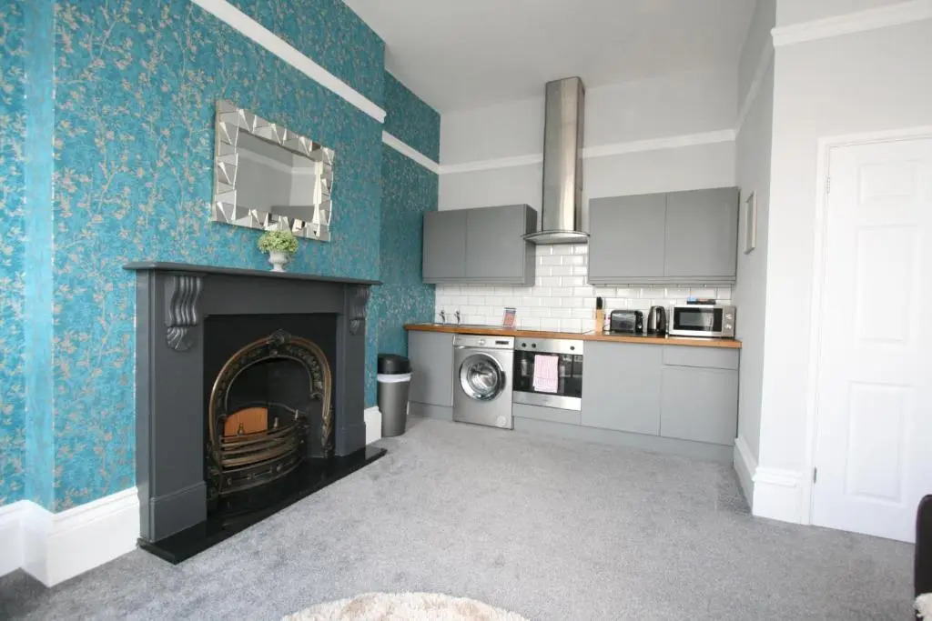 Central Serviced Apartments by Roomsbooked