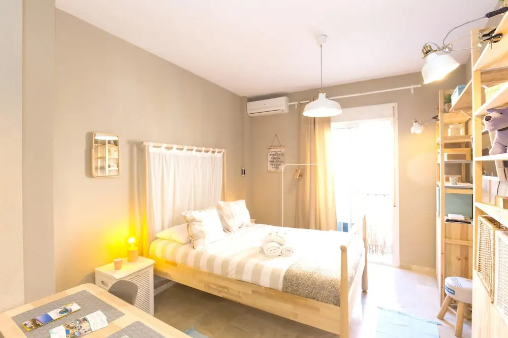 Studio in Málaga, With Wonderful City View, Balcony and Wifi Near the Beach