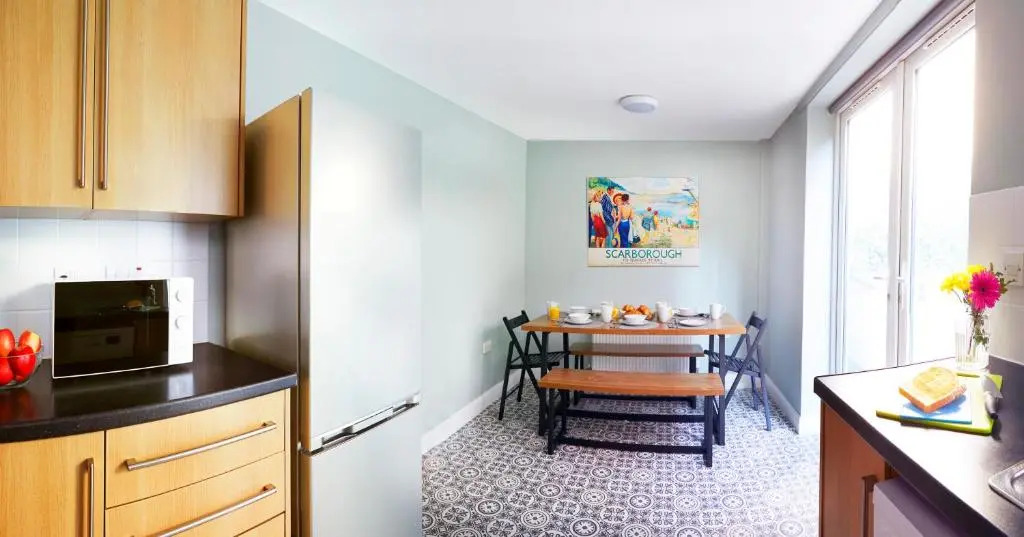 Beautifully furnished 4-bed townhouse on South Cliff