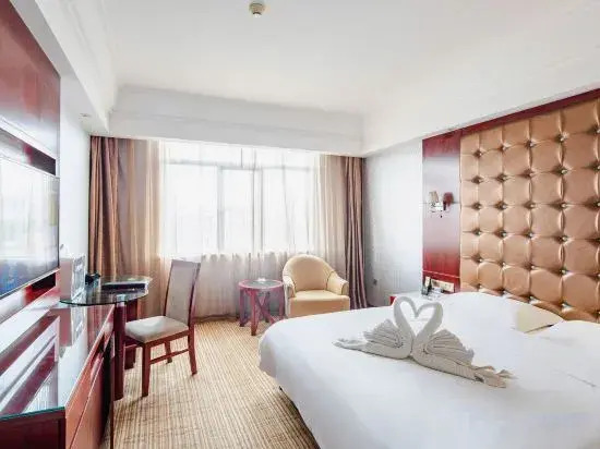 Chuxiong Xinlu Cloud Hotel