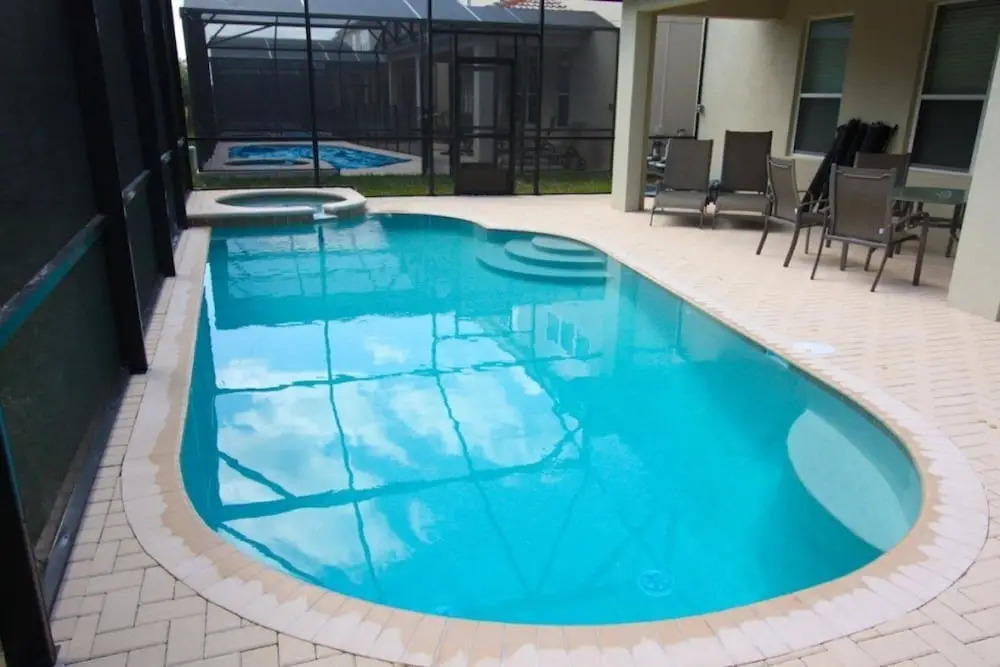 Stunning 6 Bedroom 4 Bath Villa with Private South Facing Pool