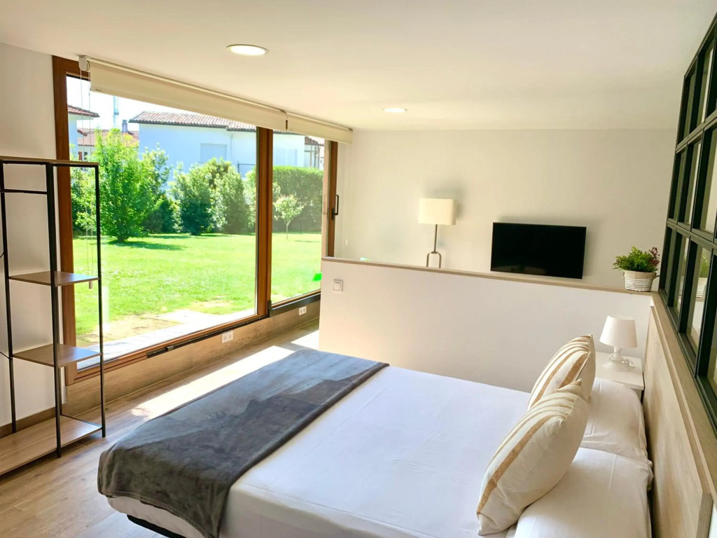 Apartamento El Pedregal BAJO con jardin
