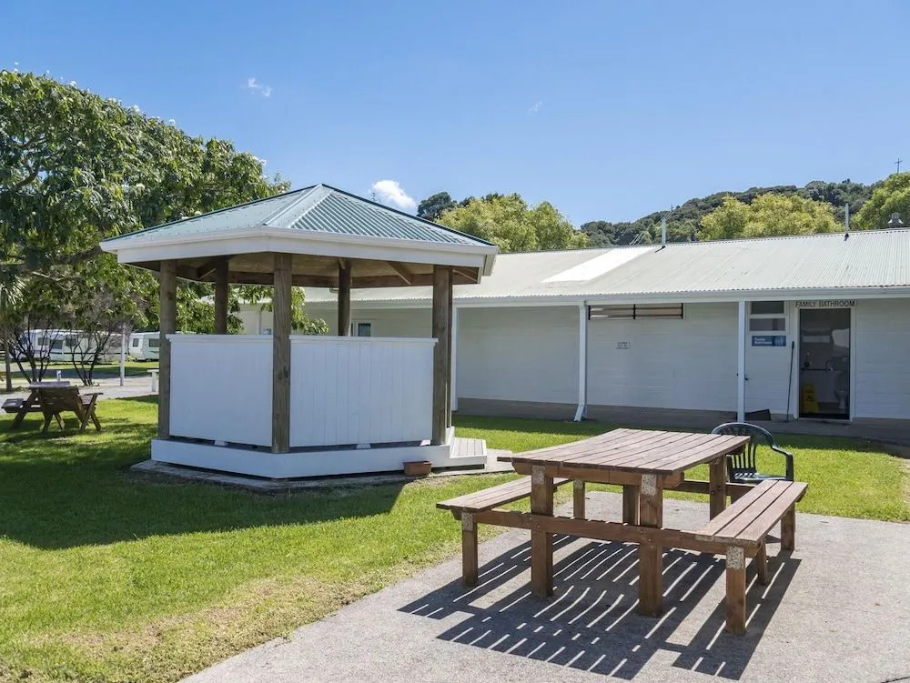 Coromandel Shelly Beach TOP 10 Holiday Park