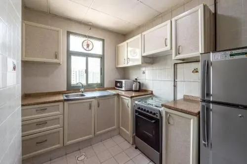 Отель Oyo 156 Al Reem Hotel Apartments