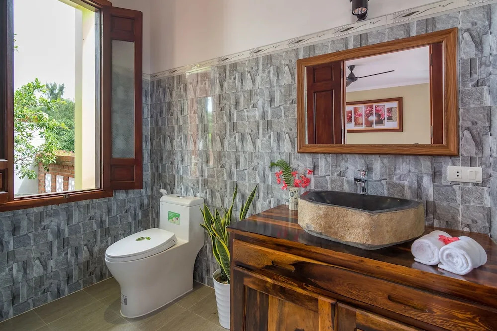 Blue Whale Homestay