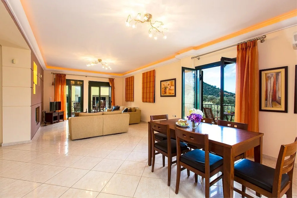 Argyro Villa