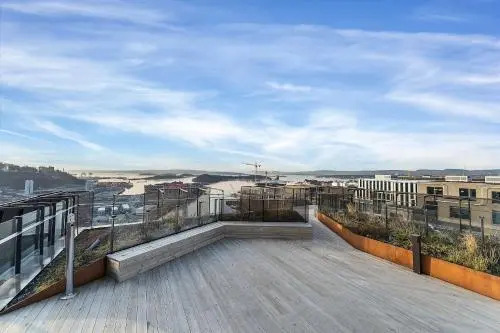 Wright Apartments - Barcode