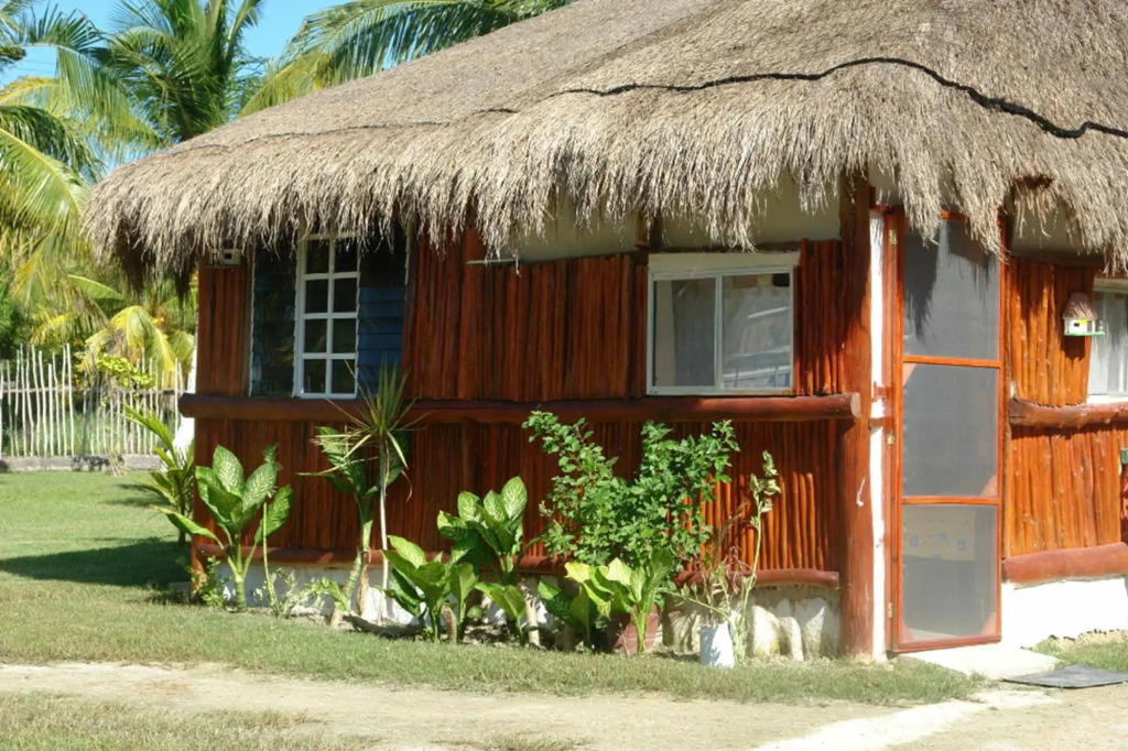 Golden Paradise Hostel