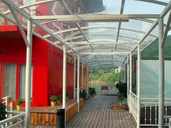 Lakeview Houseboat Hotel & Resort