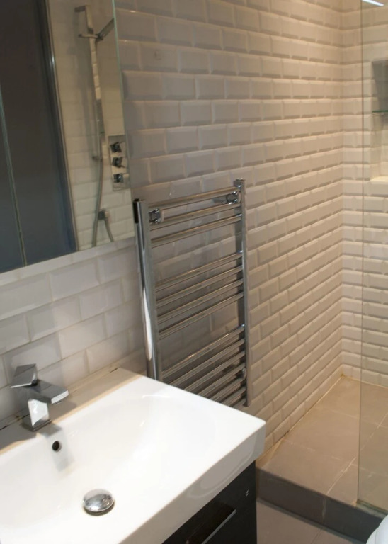 2 Beds Harrods Apartments