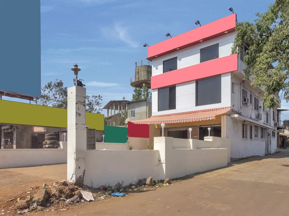OYO 11423 Hotel Royal Darbar