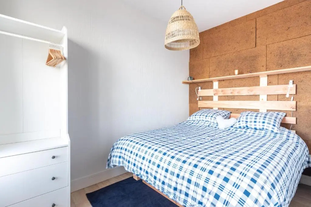 Aviso - appartement magnifique vue mer - plage à 50 m