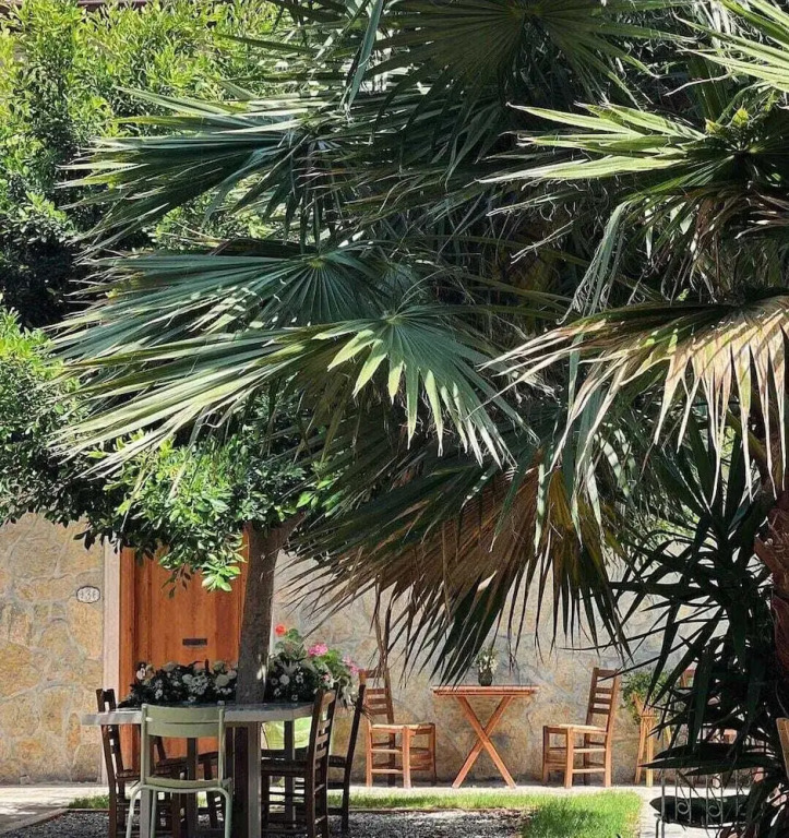 Seki̇z Oda Otel