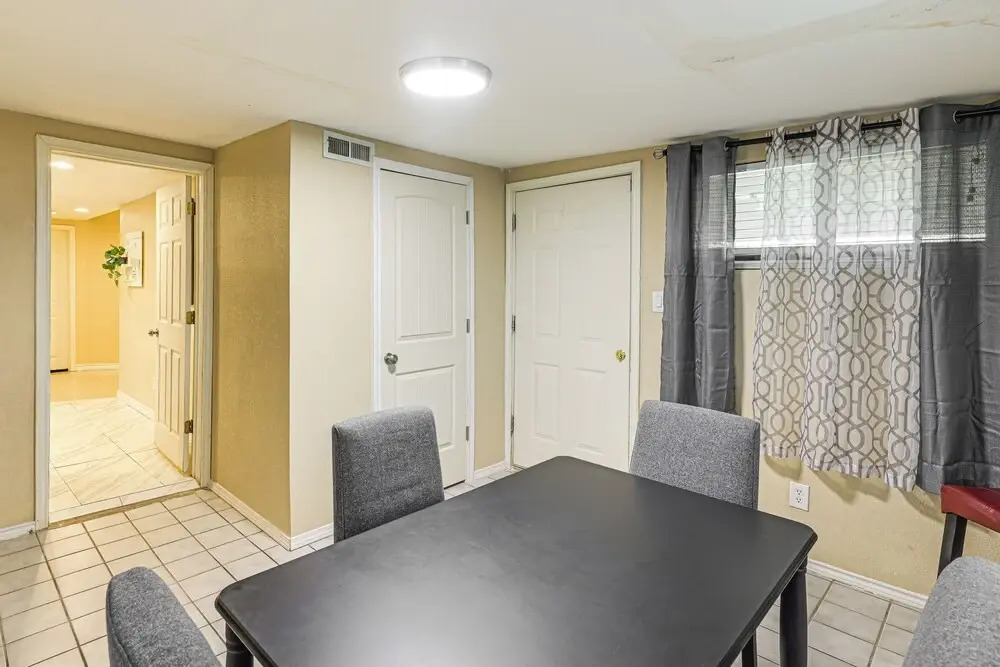 Cozy Home w/ Patio 24 Miles to Carlsbad Caverns NP