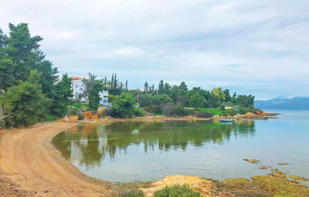 3 Bedroom Lovely Home In Chalkida