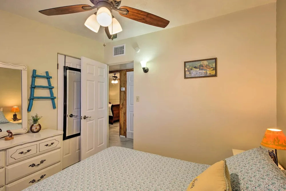 Renovated Tucson Gomez Casita w/ Yard < 7 Mi to DT