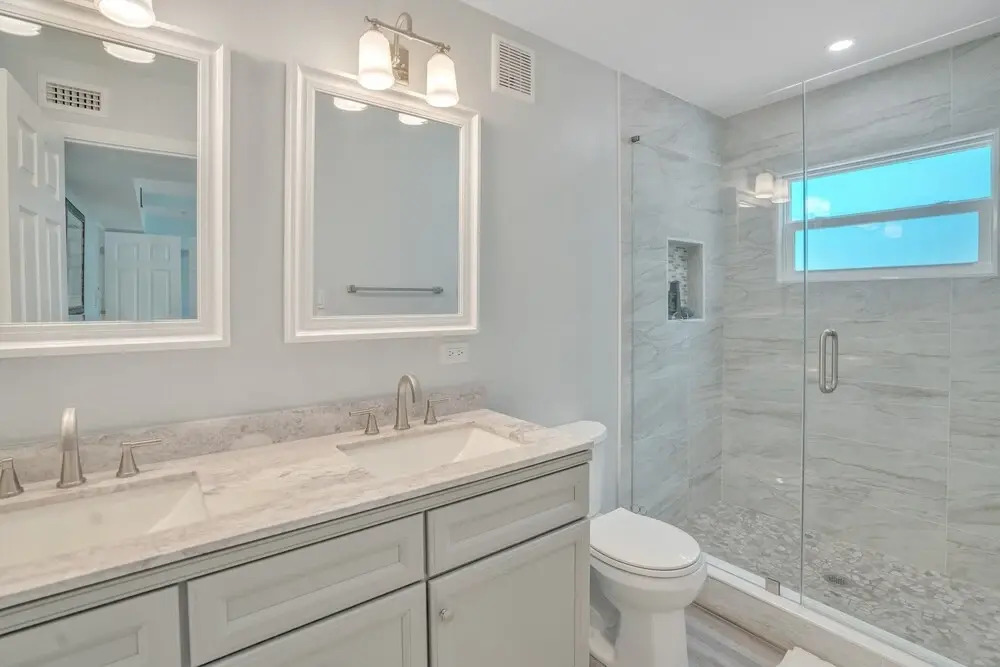 Private Cozy Sarasota Home 3 Bedroom Home by RedAwning