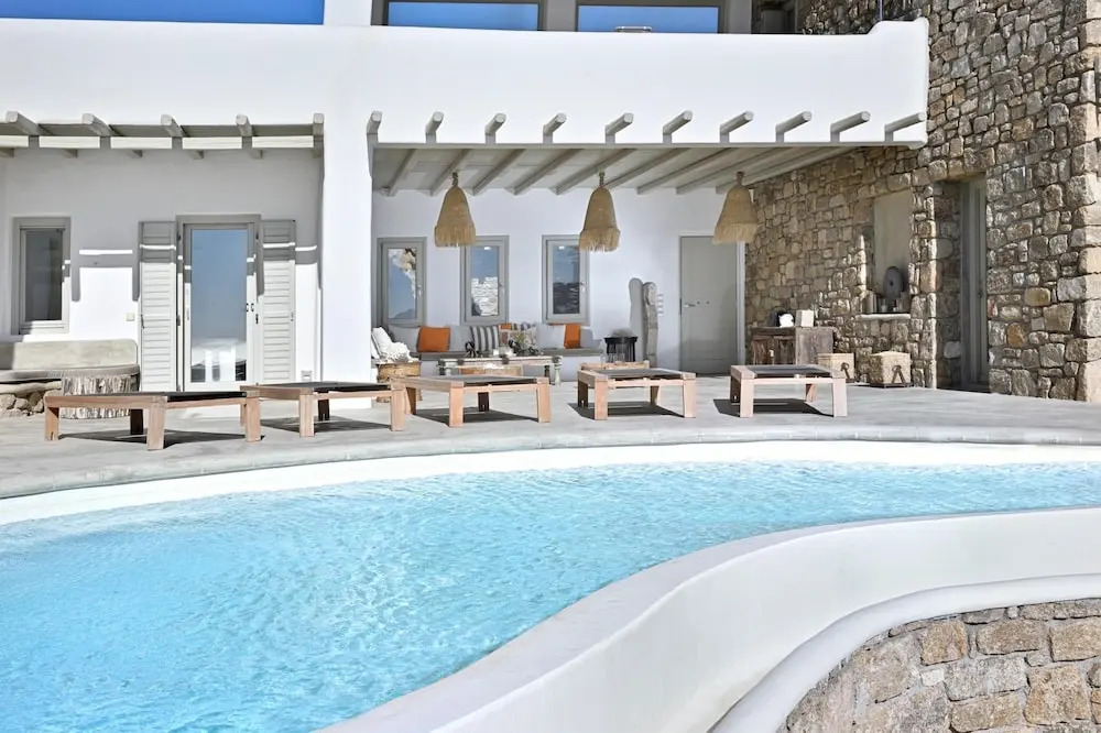 Magnolia in Mykonos With 4 Bedrooms and 4 5 Bathrooms