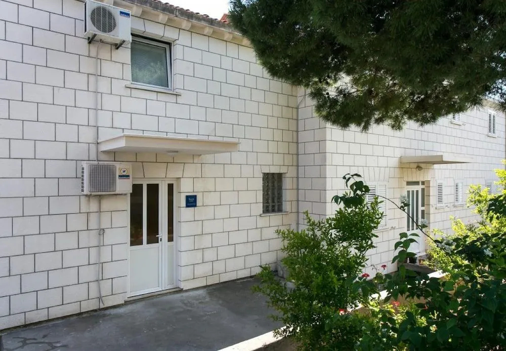Apartment & Room Braica