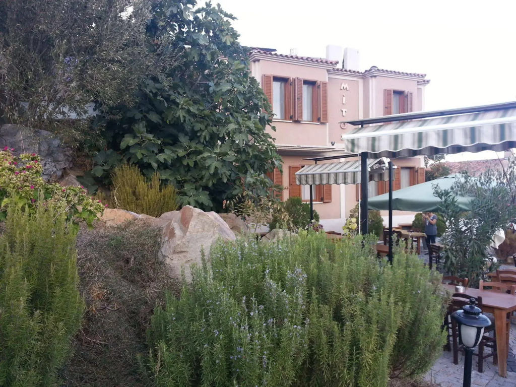 Mitos Hotel