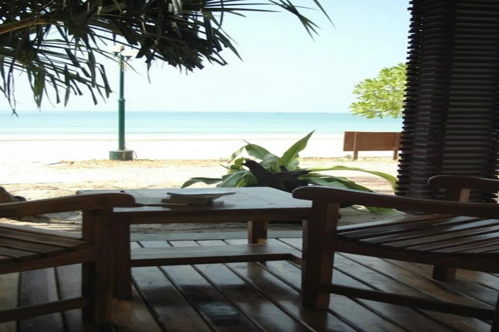 Отель Southern Lanta Resort