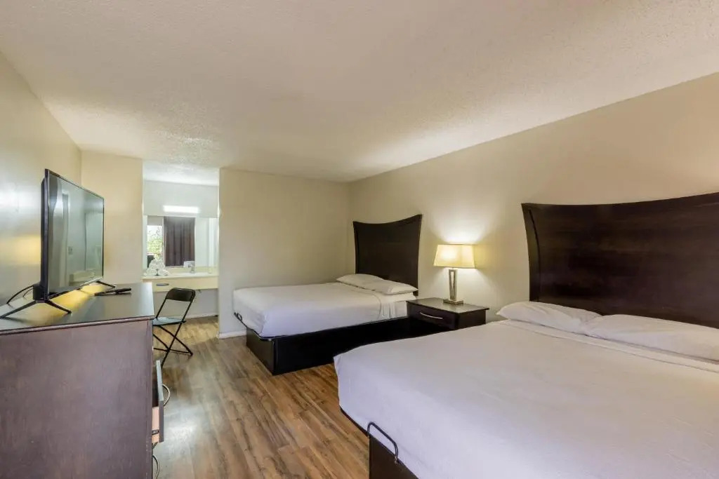 Executive Inn