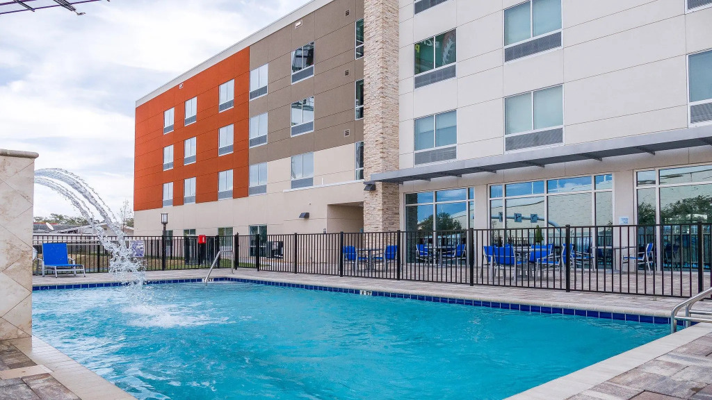 Holiday Inn Express & Suites - Tampa East - Ybor City by IHG