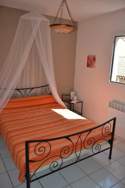 Apartment With 2 Bedrooms in La Londe-les-maures, With Enclosed Garden