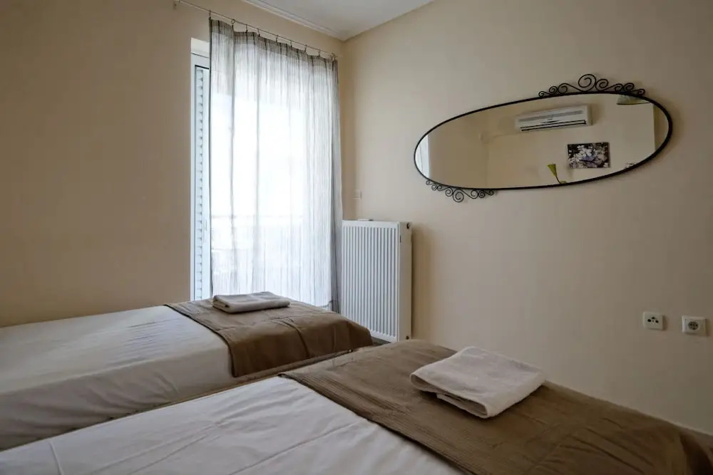Brand new family apartment in Athens/dafni,100m from metro station, sleeps 4