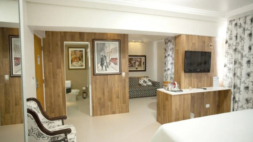 CHA Royal Plaza Hotel