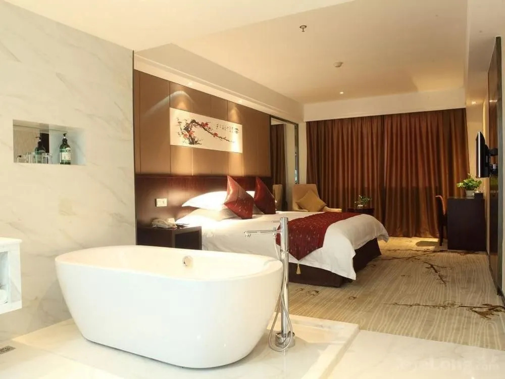 Golden Palace Hotel