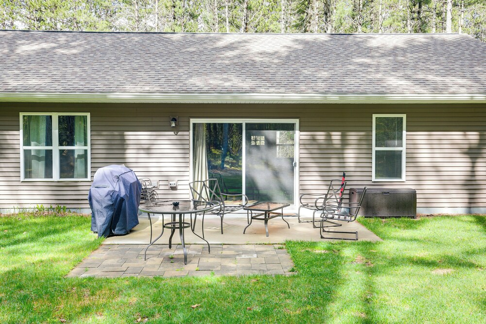 Pet-friendly Cabin - Near 3 Woodruff Lakes