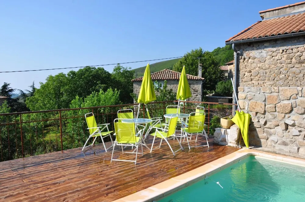 House With 7 Bedrooms in Genestelle, With Private Pool and Enclosed Ga