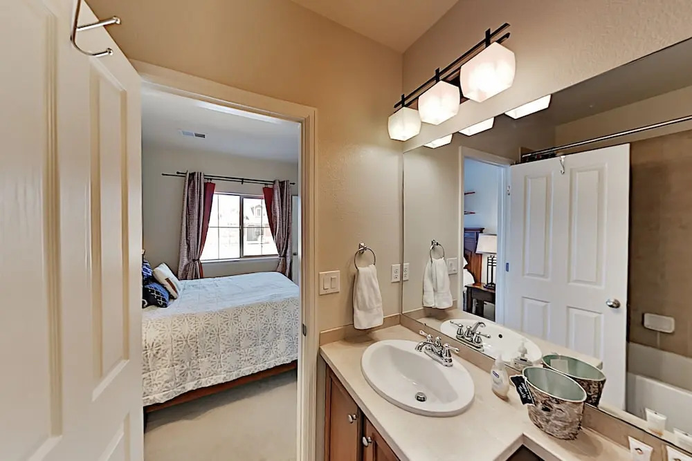 Granby Ranch 3br + Loft W/ Hot Tub Walk To Lifts 3 Bedroom Home