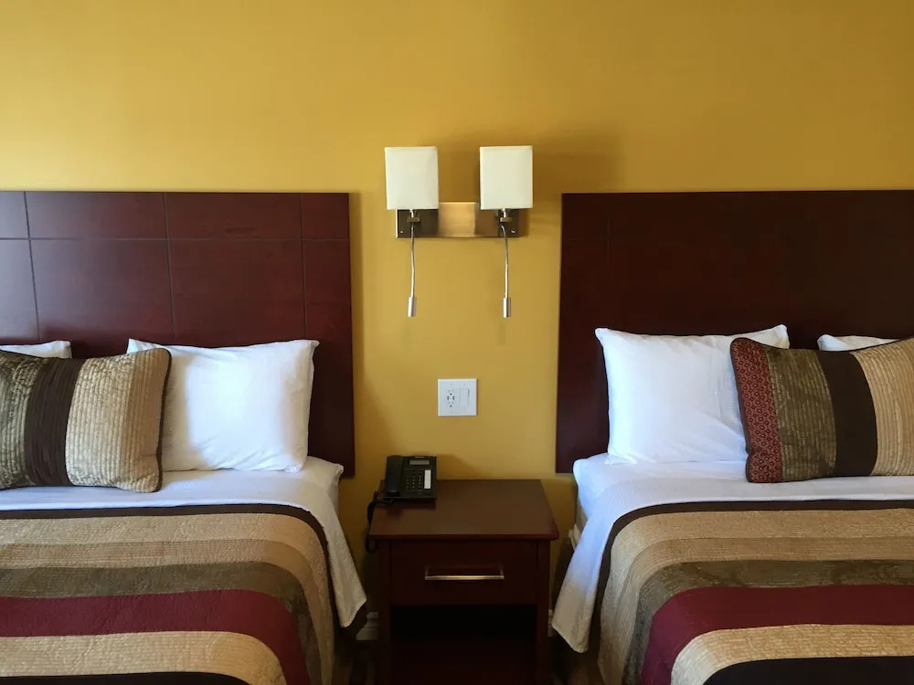 Fox Motor Inn