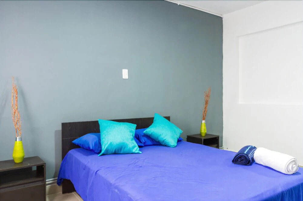 Lleras 6 BR Apartment